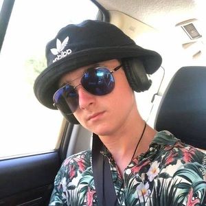 Meet your Posher, Nathan